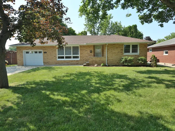 396 Highland Dr, Rantoul, IL 61866
