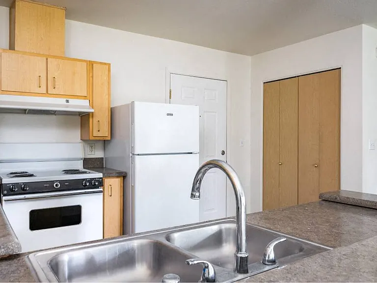 Quail Run Apartments — Photo 26