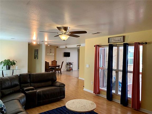 5th image of 4410 Prentiss Ave