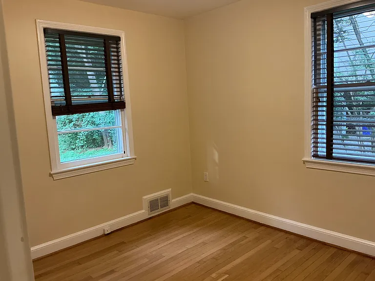 2nd room 1st floor
