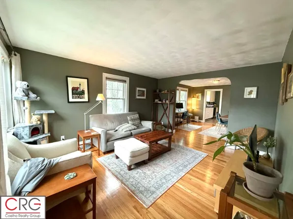 134 Orchard St, Watertown, MA 02472