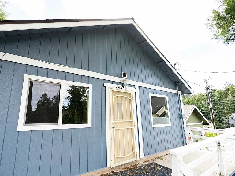 26425 Lake Forest Dr — Photo 2