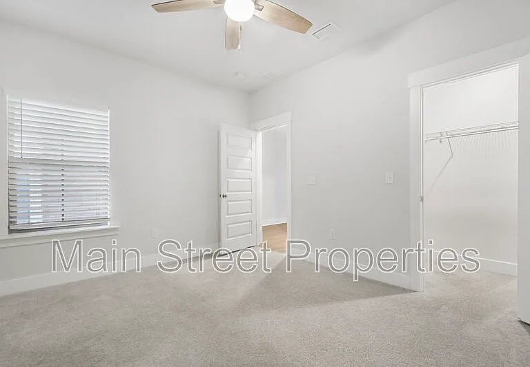 704 Brambling Ct — Photo 7