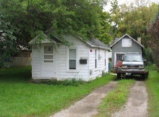 1319 Evans St, Oshkosh, WI 54901