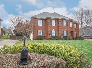 1708 Burnside Dr, Maryville, TN 37801