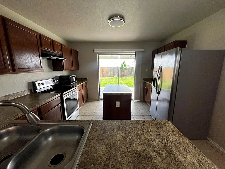 21335 Finbury Oaks Ln — Photo 5