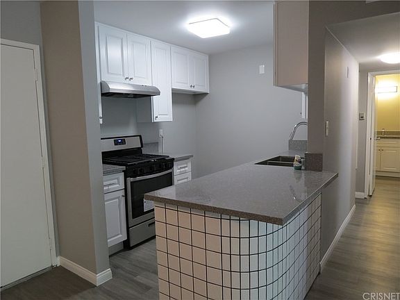 3rd image of 18620 Hatteras St Unit 237