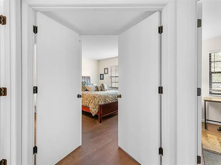 19505 Quesada Ave — Photo 14