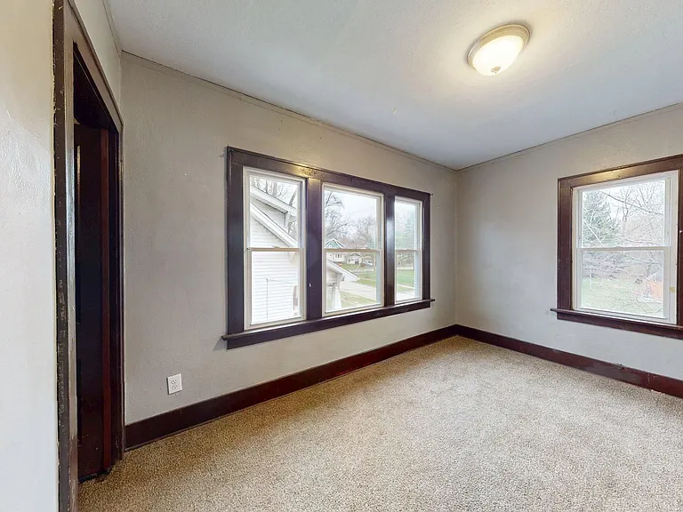 236 Watson St — Photo 30