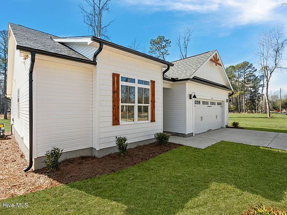 5th image of 403 Justice Flynn Road