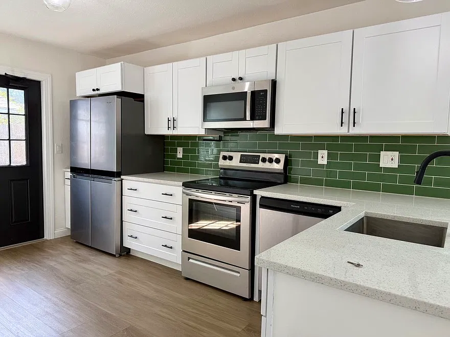 2 bed, 900 sqft, $1,700 — Photo 4