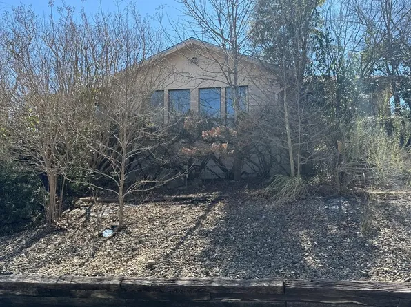 1307 Malibu Dr, Kerrville, TX 78028