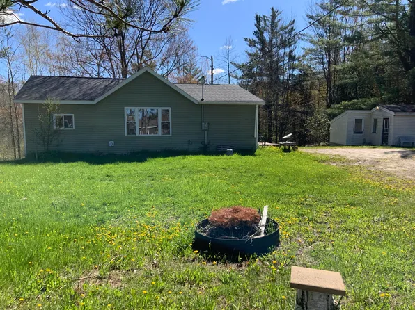 16658 140th Ave, Leroy, MI 49655