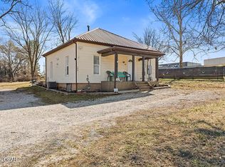 129 N School St, Goodman, MO 64843
