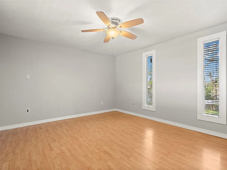 907 Northbend Dr — Photo 20