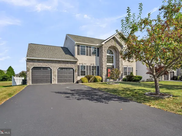 335 Anvil Dr, Douglassville, PA 19518