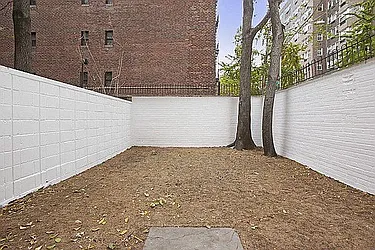 Rented by APT REALTY