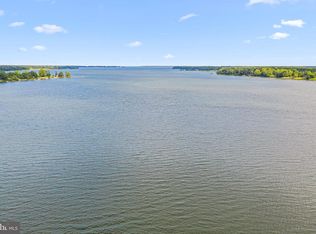 975 Wilton Creek Rd, Hartfield, VA 23071