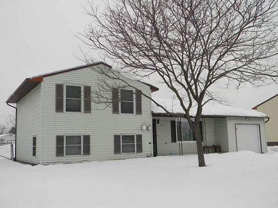 1st image of 7933 Amor Dr