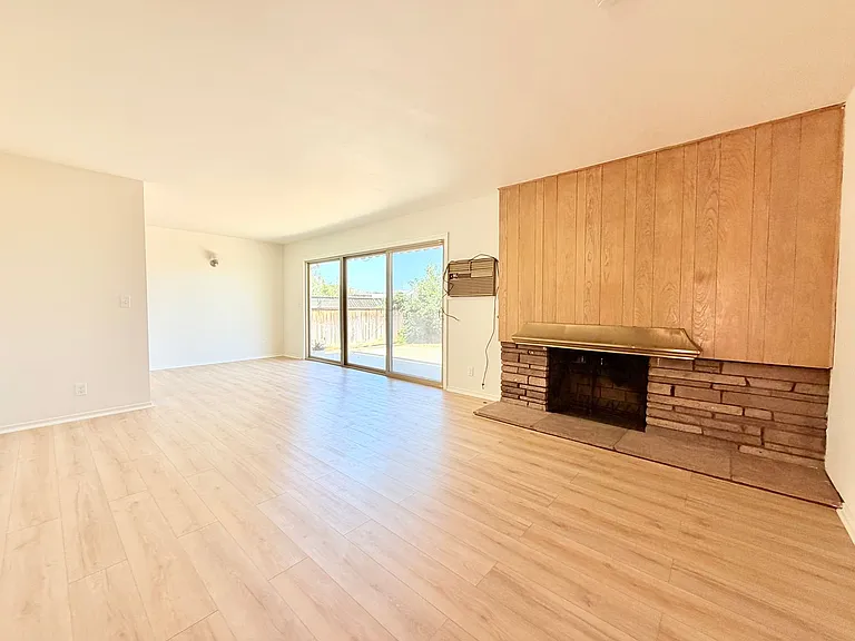 15310 Talbot Dr — Photo 9