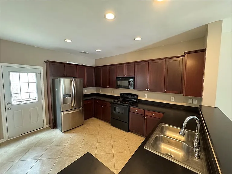 3058 Cedar Glade Ln — Photo 5