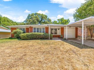 9213 Raymond Ave, White Settlement, TX 76108