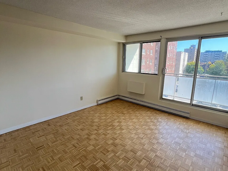263 Maclaren St #405
