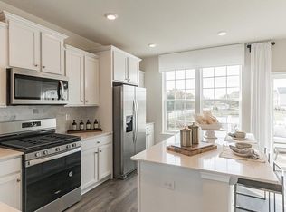 11 Sisters Farmstead Rd, Mount Laurel, NJ 08054