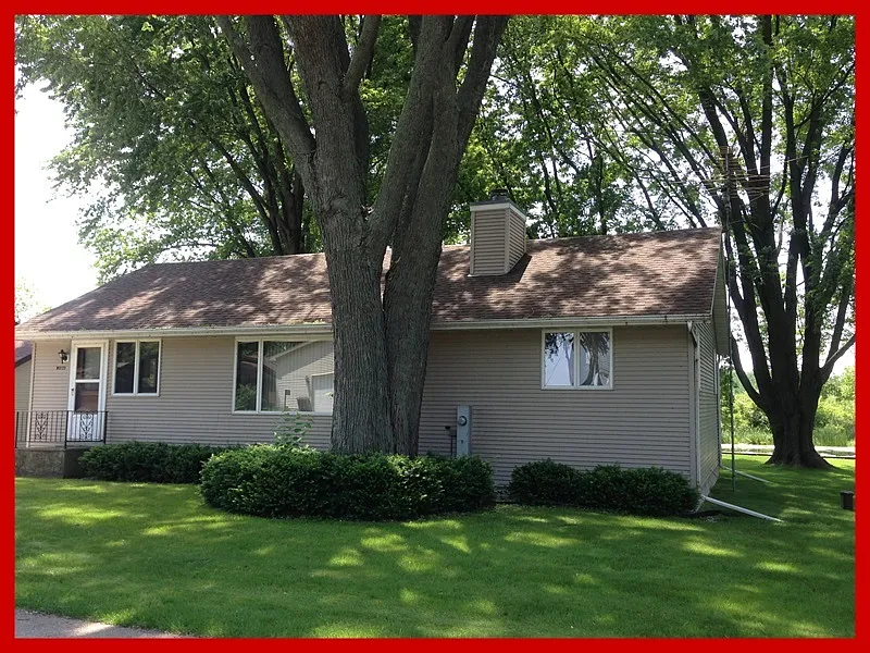 W8129 Elm Point Rd photo 1