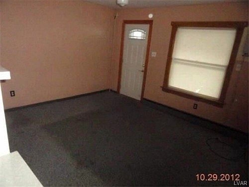 2nd image of 113 Chestnut St