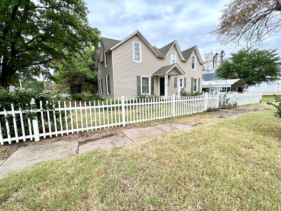 522 N Main St, Blackwell, OK 74631 Zillow