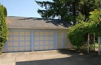 Cedar 2-car garage