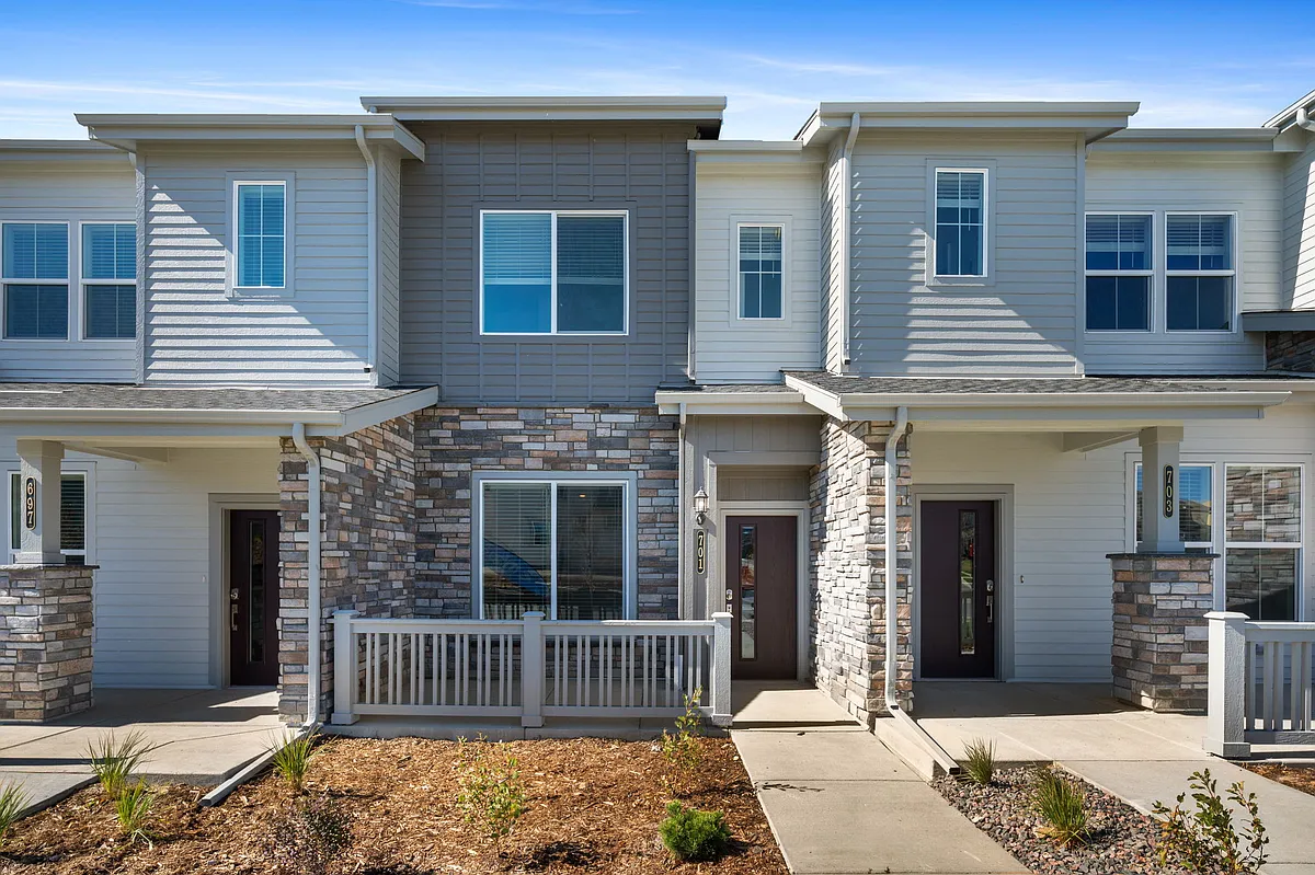 Floor plan 387 N Bently St