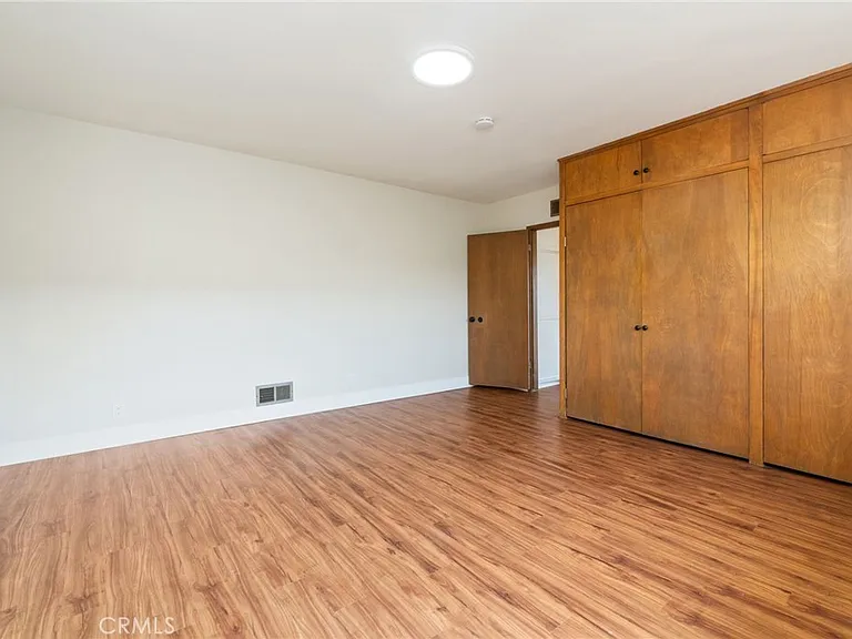 1027 S Malgren Ave — Photo 16