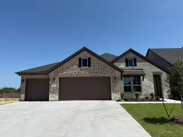 2217 Shamrock Ln, Weatherford, TX 76087