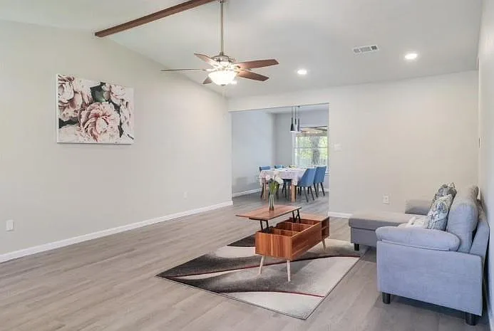 2121 Trede Dr — Photo 5