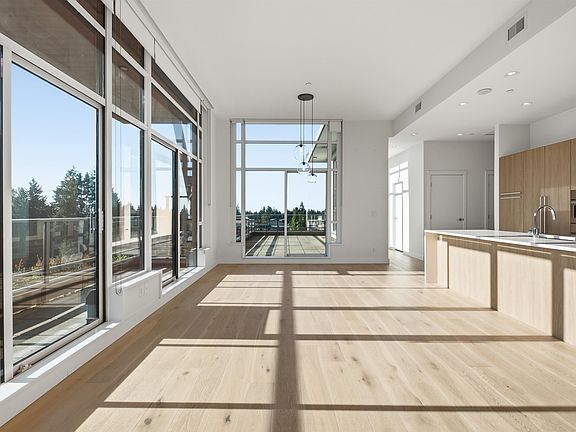 3rd image of 1295 Conifer St #504