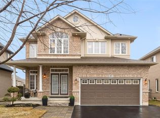 87 Newcombe Rd, Hamilton, ON L9H0A6