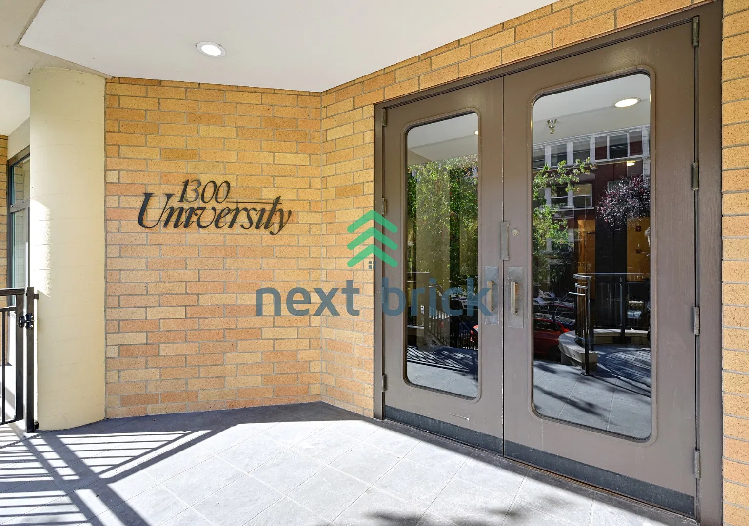 Charming 1-Bedroom, 1-Bath Condo in First Hill with Convenient Urban Access — Photo 2