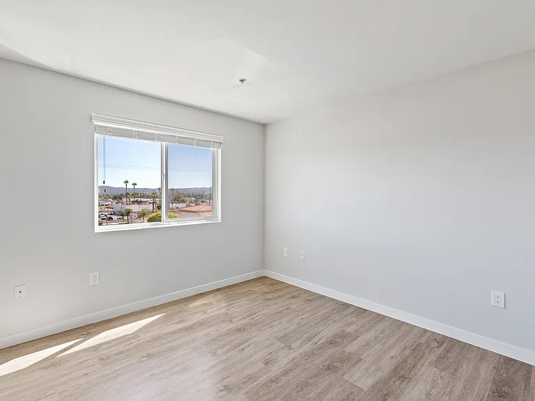 18425 Malden — Photo 26