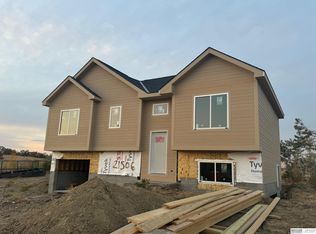 21516 Old Coach Rd, Elkhorn, NE 68022