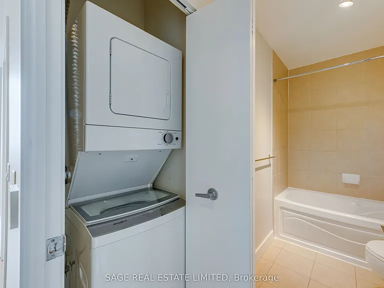 373 Front St W #208 — Photo 24