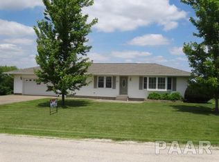 311 Sunshine Dr, Rio, IL 61472