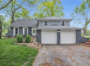 11206 W 50th St, Shawnee, KS 66203