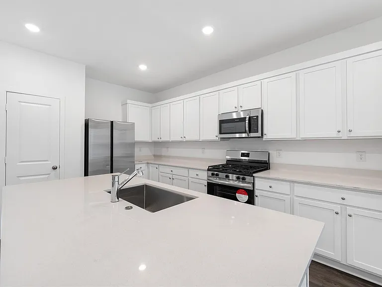 5307 Sleepy Fox Ln — Photo 14