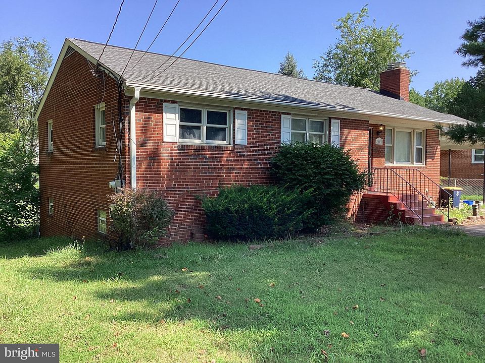 2nd image of 7901 Woodyard Rd