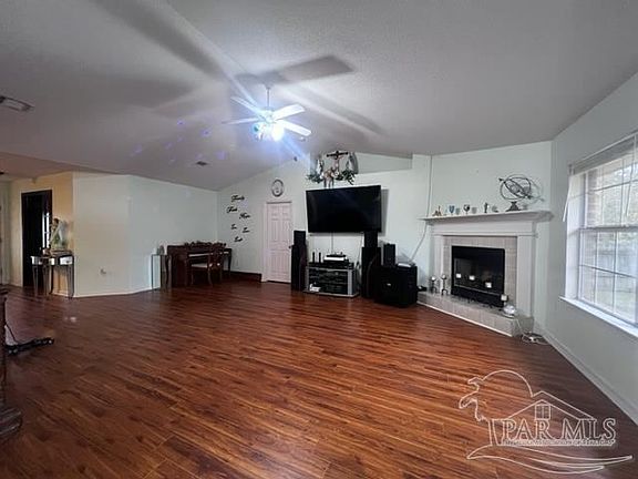 4th image of 1405 Connemara Cir