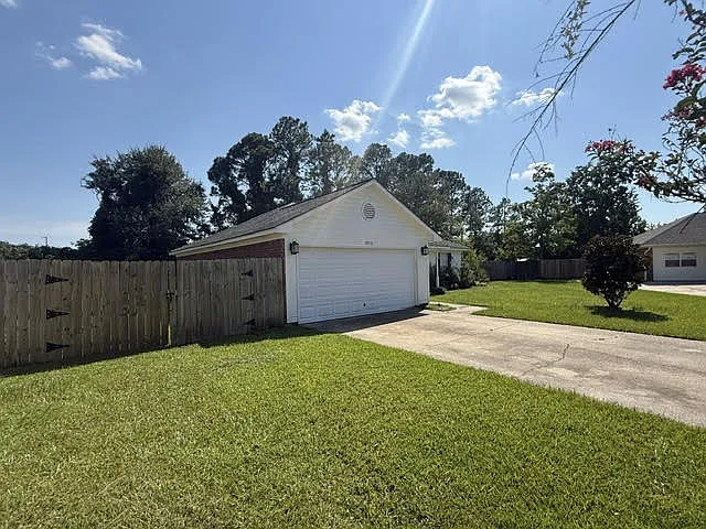 10713 Plummer Cir — Photo 22