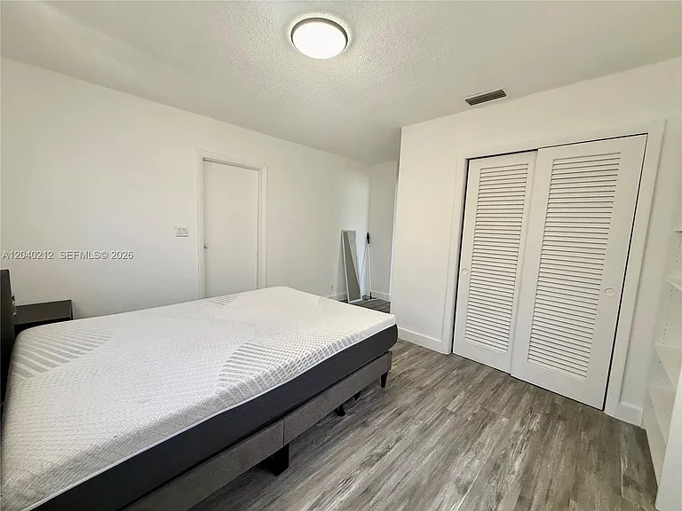 730 SW 5th St #1 — Photo 10
