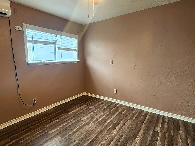13501 Topeka St #F — Photo 7